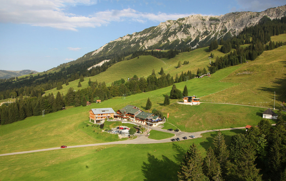 Oberjoch, mitten im Landschaftsschutzgebiet das Biohotel Mattlihüs