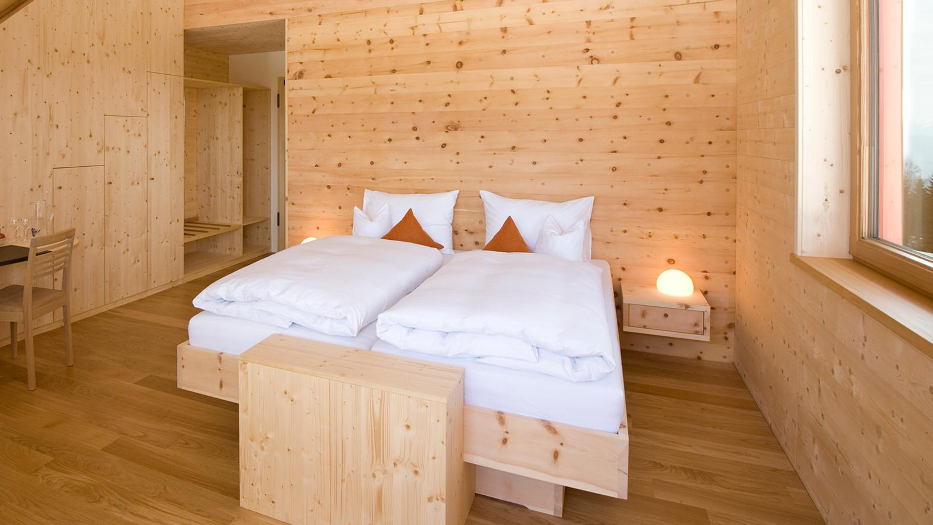 Biohotel Mattlihüs Zirbenholz Zimmer
